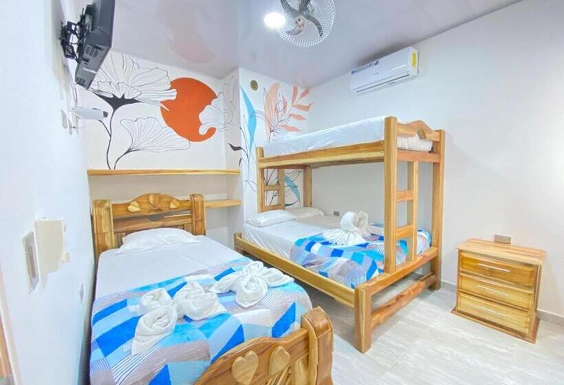 ４ベッドルームクラシックタイプ, Hostal Las Flores