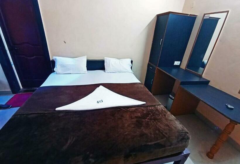 חדר אקונומי, Staymaker Varad International