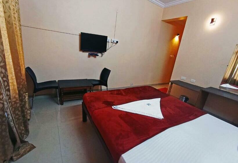 חדר אקונומי, Staymaker Varad International