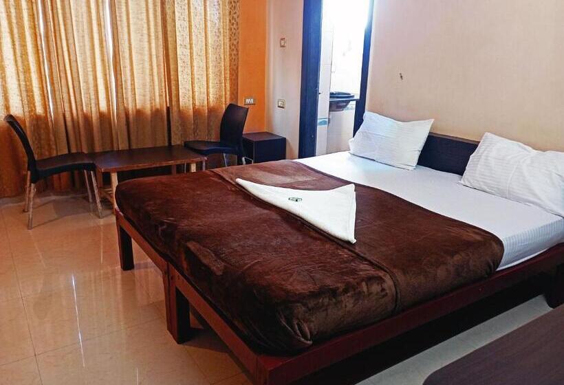 חדר דלוקס, Staymaker Varad International