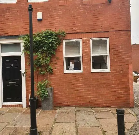 ２ベッドルームハウス, Central Mews House Altrincham