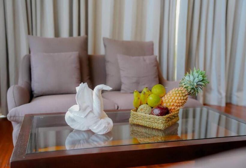 غرفة قياسية سرير كينج, Celestia Ayurveda Resort