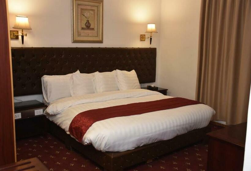 اتاق لوکس با تخت بزرگ, Madison