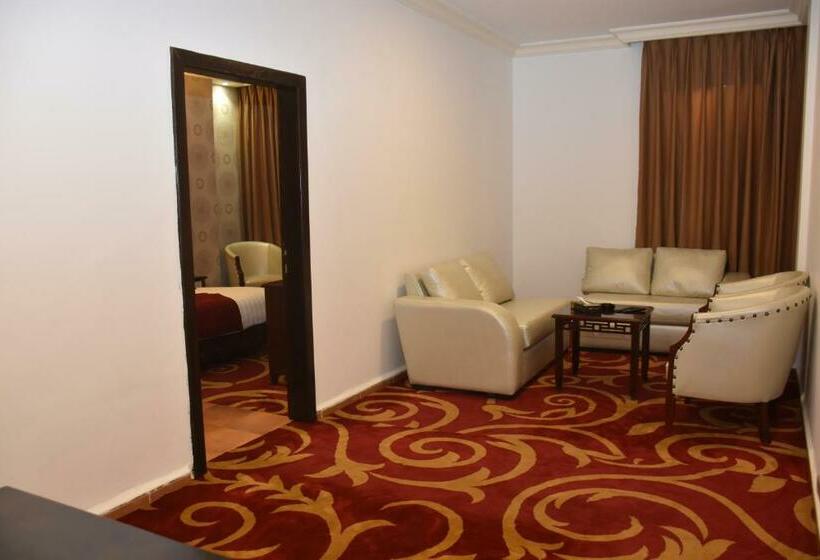 سوئیت با تخت بزرگ, Madison