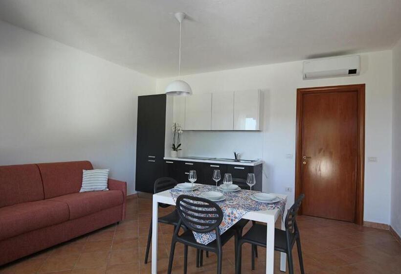 شقة غرفة واحدة, La Smeraldina Resort