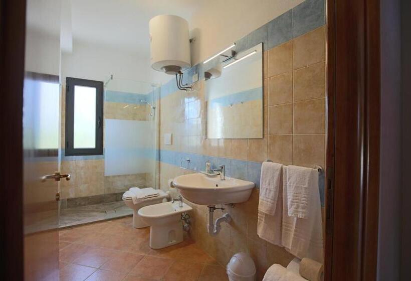 דירה בת חדר שינה 1 עם מרפסת, La Smeraldina Resort