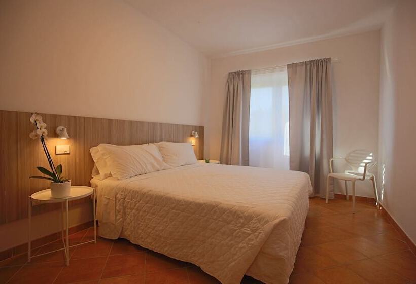 شقة غرفة واحدة, La Smeraldina Resort