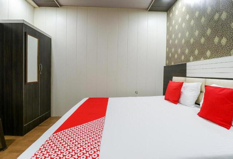 Triple Classic Room, Flagship Rd Residency