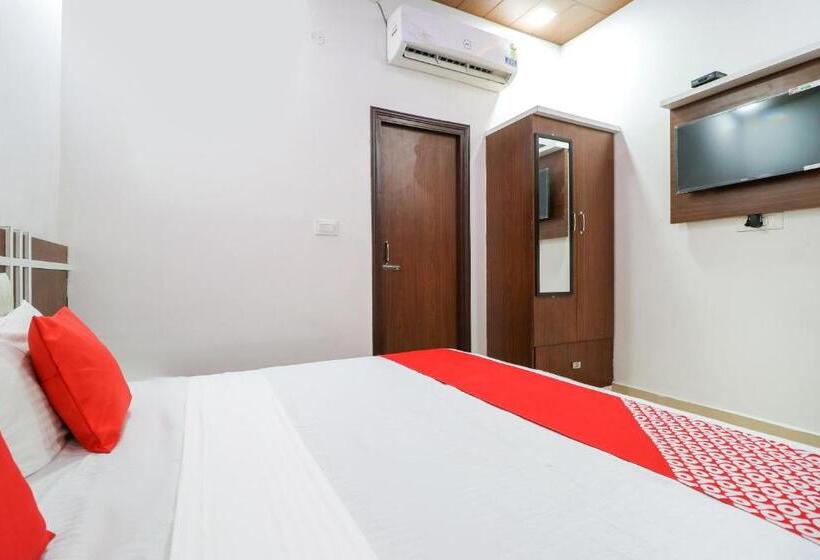 Triple Classic Room, Flagship Rd Residency