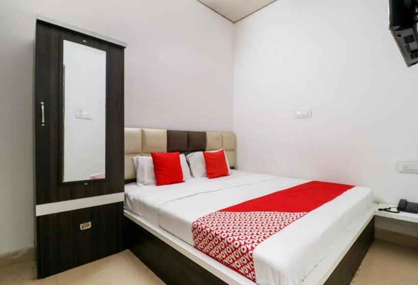 Triple Classic Room, Flagship Rd Residency