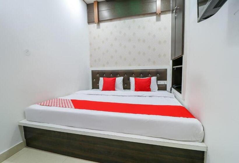 Triple Classic Room, Flagship Rd Residency