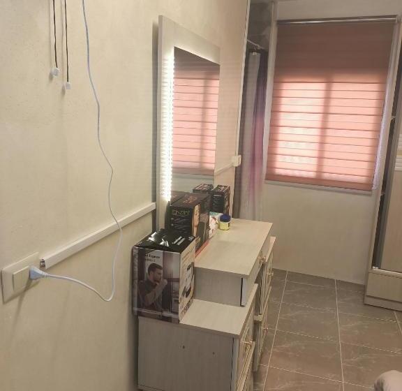 Standard room with outdoor bath, Hostel ـ Karak Dream