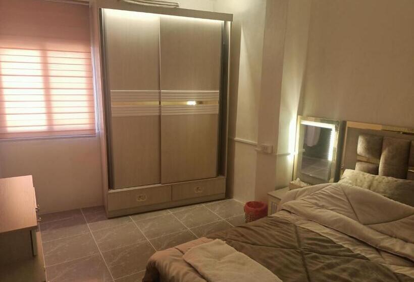 Standard room with outdoor bath, Hostel ـ Karak Dream