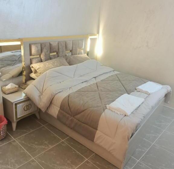 Standard room with outdoor bath, Hostel ـ Karak Dream