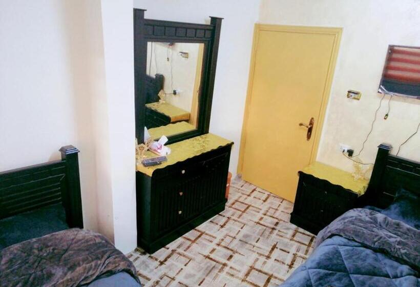 سوئیت 2 خوابه, Hostel ـ Karak Dream