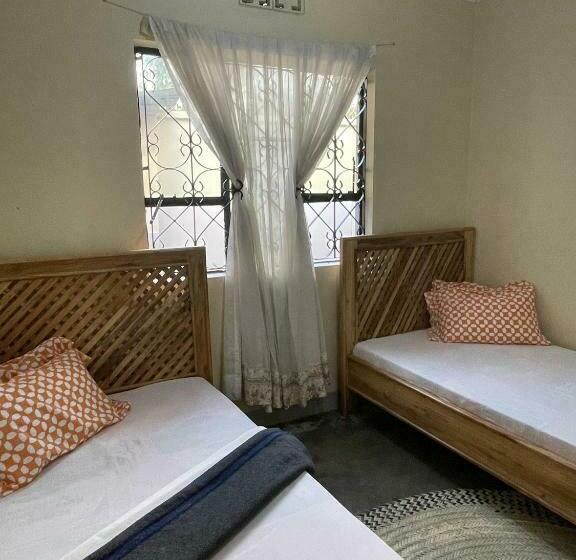 Номер Deluxe Вид на Сад, Wonders Hostel