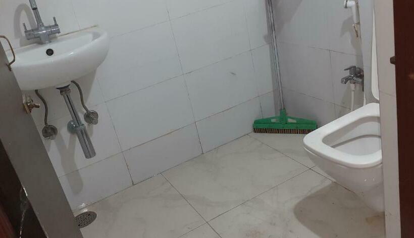 اتاق استاندارد, Big Tree Guest House