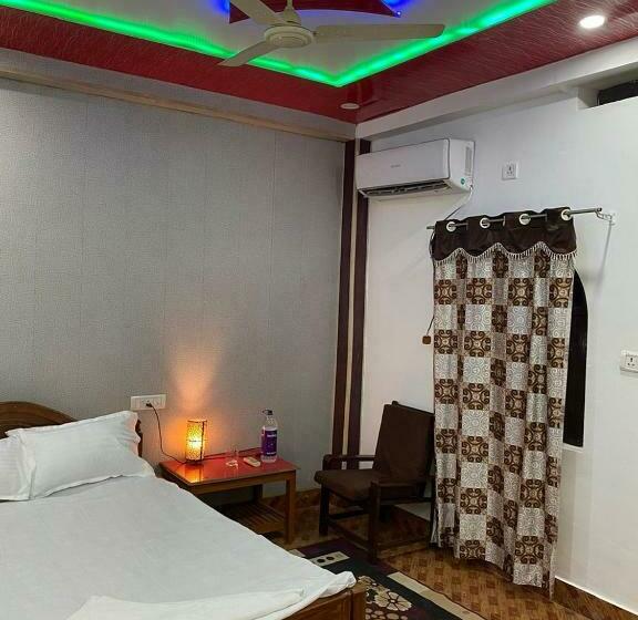 اتاق استاندارد یک نفره, Big Tree Guest House