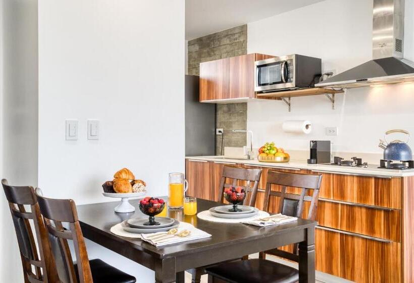 1 Sovrums Lägenhet med Balkong, Uliv Revolución Tijuana