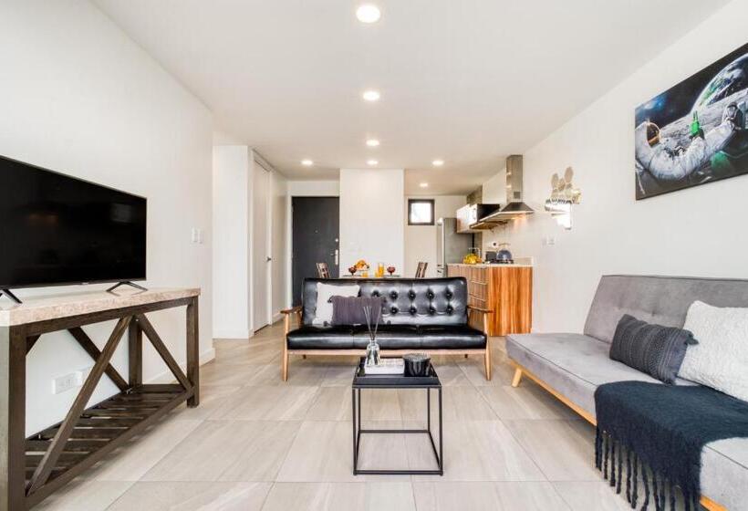 1 Sovrums Lägenhet med Balkong, Uliv Revolución Tijuana