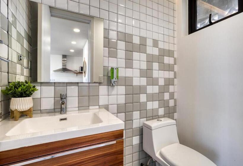 1 Sovrums premiumlägenhet med Balkong, Uliv Revolución Tijuana