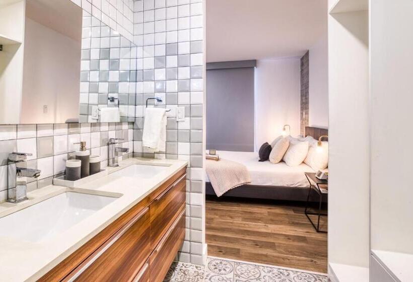 1 Sovrums Lägenhet, Uliv Revolución Tijuana