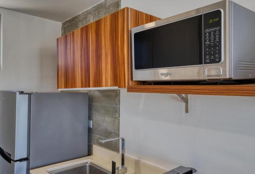 1 Sovrums Lägenhet med Balkong, Uliv Revolución Tijuana