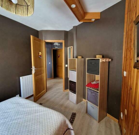 اتاق استاندارد با چشم‌انداز کوهستان, Le Chalet Pointu De Capucine Chambre D Hote Arcs 1600