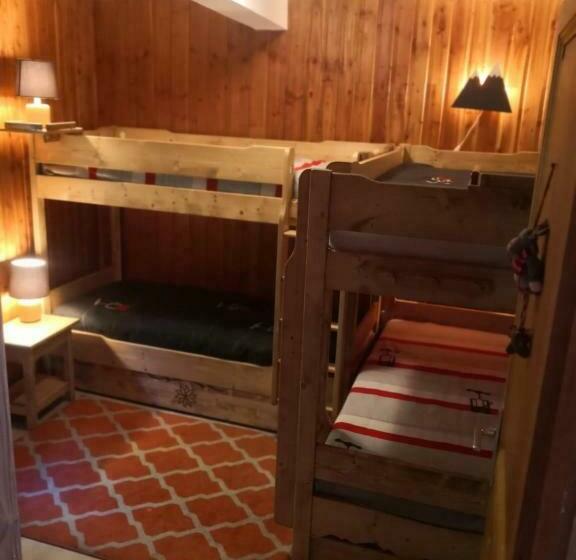 اتاق استاندارد چهار تخته, Le Chalet Pointu De Capucine Chambre D Hote Arcs 1600
