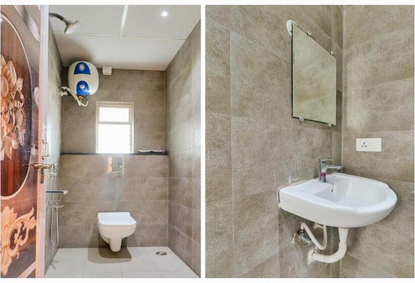 غرفة كلاسيكية ثلاثية, Collection O Hotel Simhadri