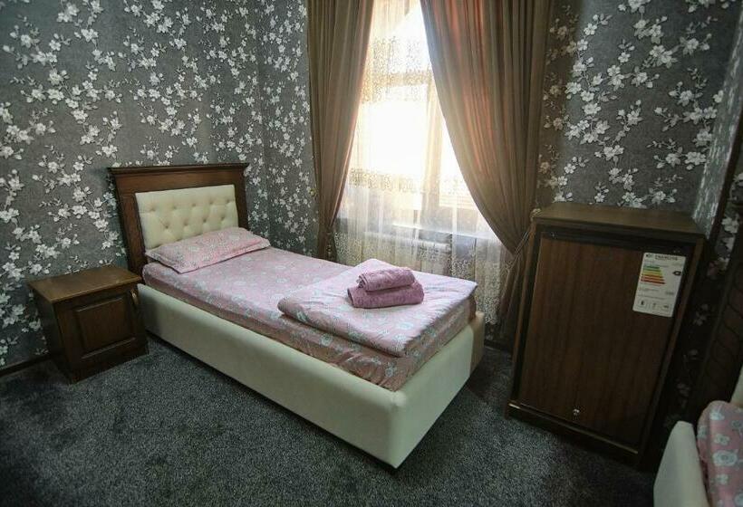 Dört Kişilik Standart Oda, Brick Palace