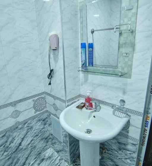 Economy Triple Room, Brick Palace