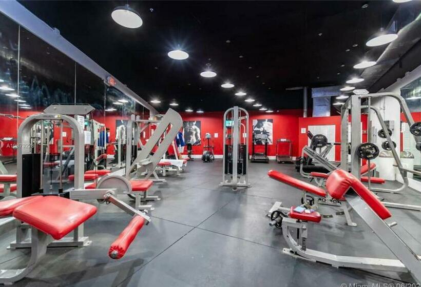 带海景的标准工作室, 11th   Seven Heaven Miami  Unforgettable Ocean Front  Free Parking