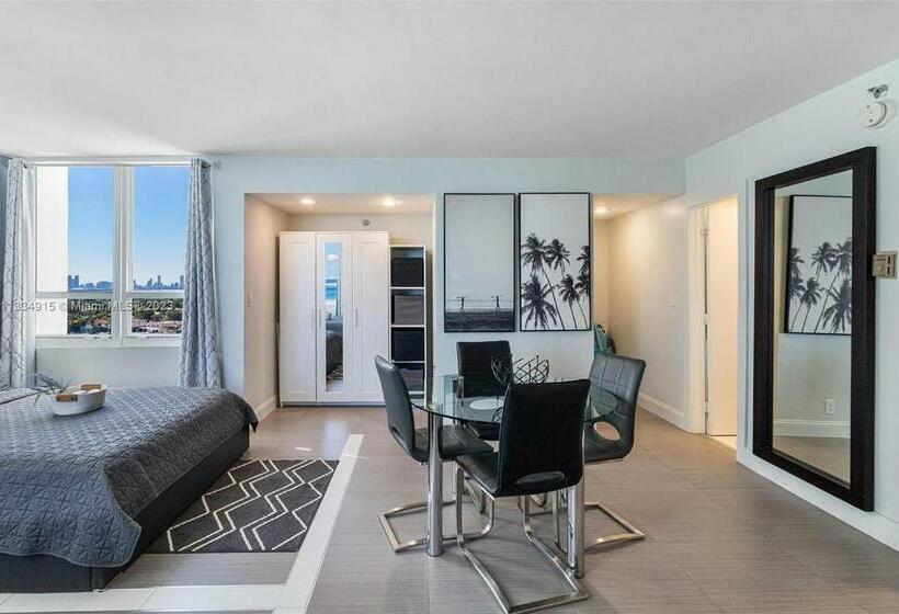 带海景的标准工作室, 11th   Seven Heaven Miami  Unforgettable Ocean Front  Free Parking