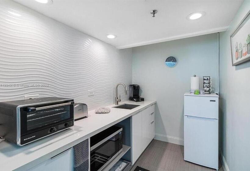 Escritório Estandar Vista Mar, 11th   Seven Heaven Miami  Unforgettable Ocean Front  Free Parking