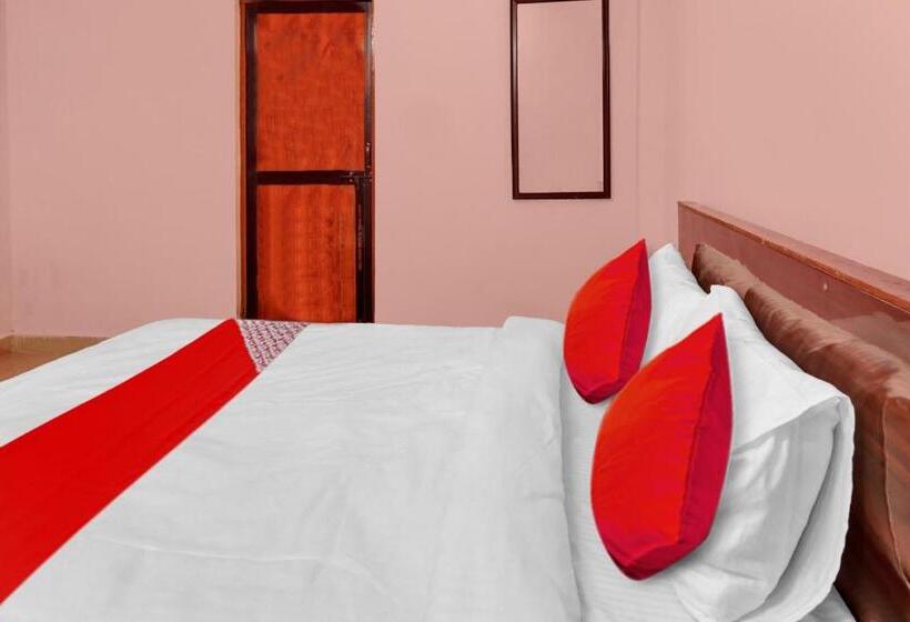 트리플 클래식 룸, Flagship Hotel Rudram