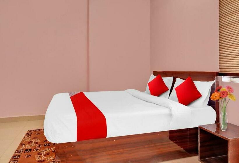 트리플 클래식 룸, Flagship Hotel Rudram