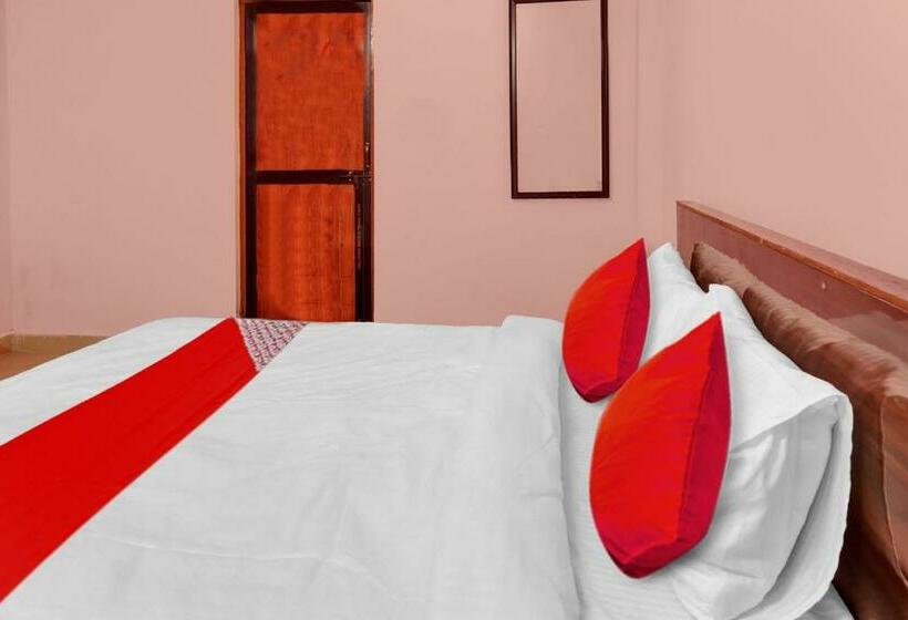 트리플 클래식 룸, Flagship Hotel Rudram