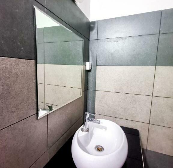 豪华园景房, Misty Ghats Resort