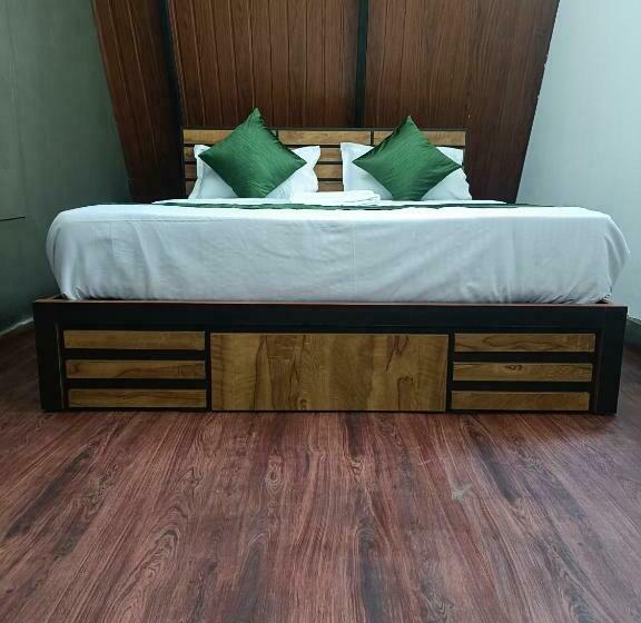 Номер Deluxe, Misty Ghats Resort