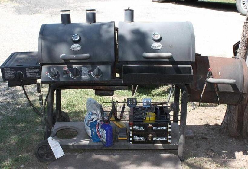 Pokój Standard, River Run Park Model Cabin On Guadalupe