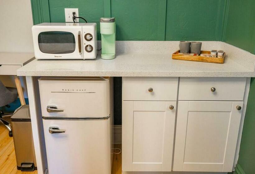 إستوديو قياسى سرير كينج, Suite 6 Historic Art City Inn