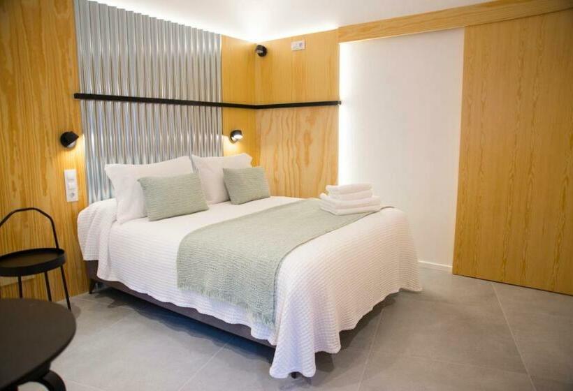 スタンダードルーム, Kalidas Hostel Suites