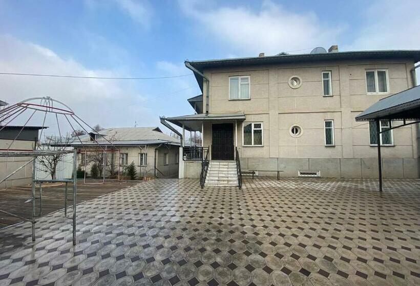 تختخواب در اتاق مشترک, Ayla Hostel