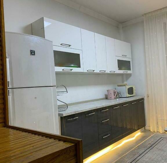 تختخواب در اتاق مشترک, Ayla Hostel