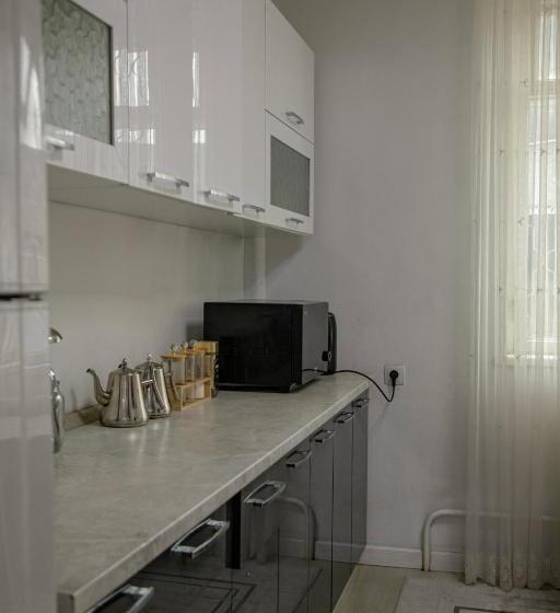 تختخواب در اتاق مشترک, Ayla Hostel