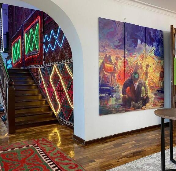 اتاق استاندارد با سرویس بهداشتی مشترک, Ayla Hostel