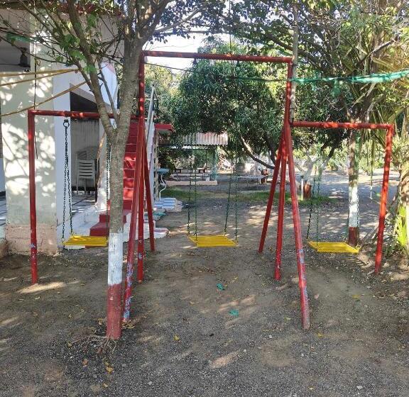 豪华园景房, Gokul Farm House