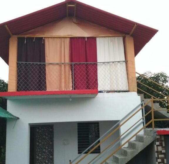 豪华房间, Gokul Farm House