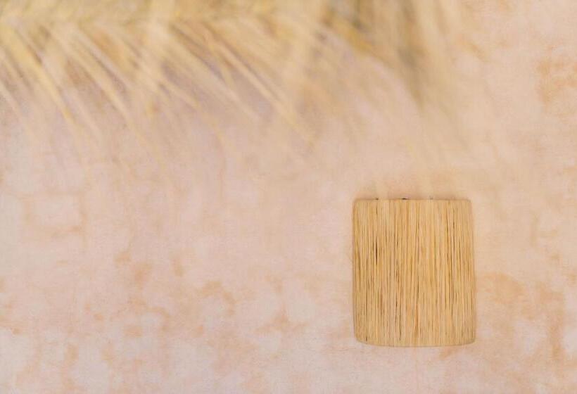 غرفة كومفورت ثلاثية, Surf&sound